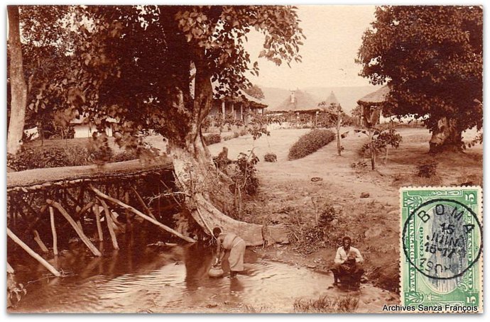 02 CONGO BELGE -  Entrée de la Station Loufira - 1908.jpg